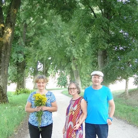 Zywe Feriegård Kruklanki